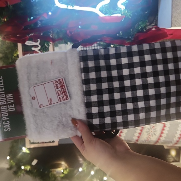 Holiday Wine Bag Set Of 3 - Picture 4 of 4